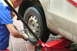凌河区附近拖车24小时服务热线电话